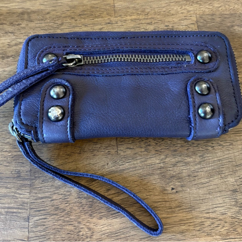 Linea Pelle Collection Leather Wallet